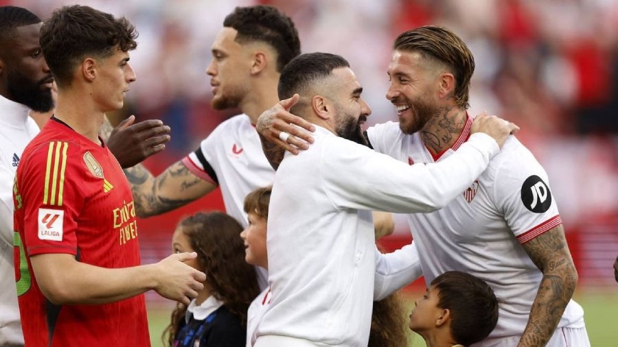 Sergio Ramos Visits Real Madrid Locker Room After Sevilla Game ...